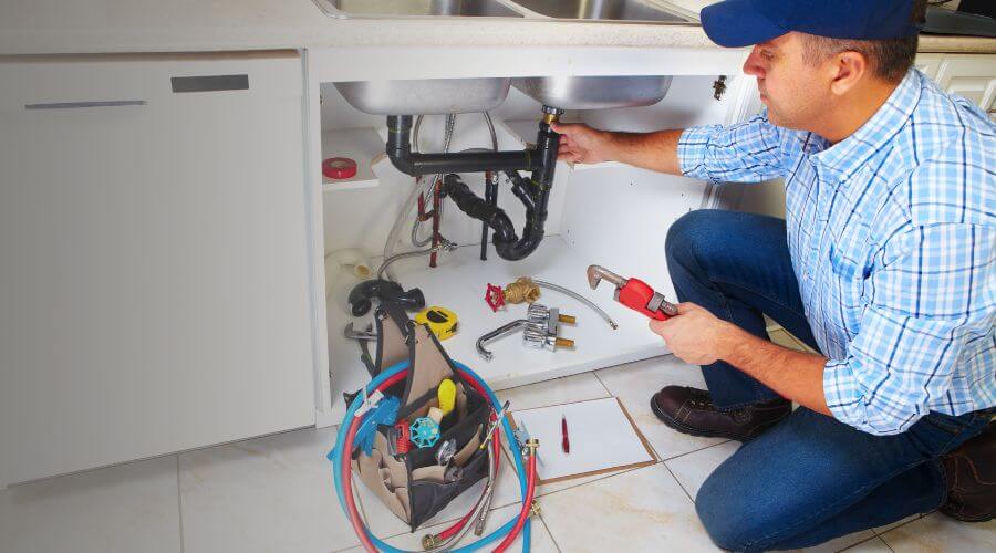 Local expert plumbing services in Traver, CA